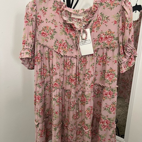 NINEXIS Pink Floral blouse by Nine X.  #022 - Picture 1 of 6